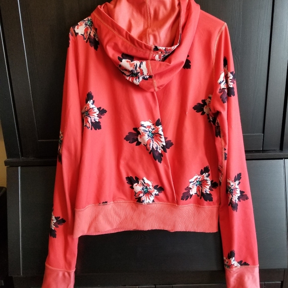 Lululemon Namaskar Hooded Jacket - Picture 5 of 7